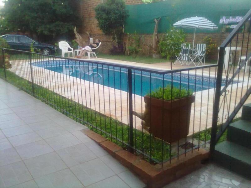 Residencial Azaleas Place Пуерто Игуасу Екстериор снимка